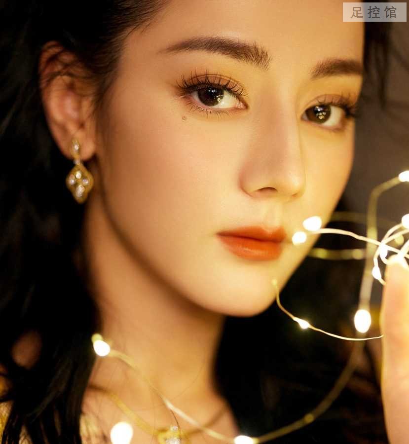 dilireba_shenvmeituiyyds-9-829x900.jpg