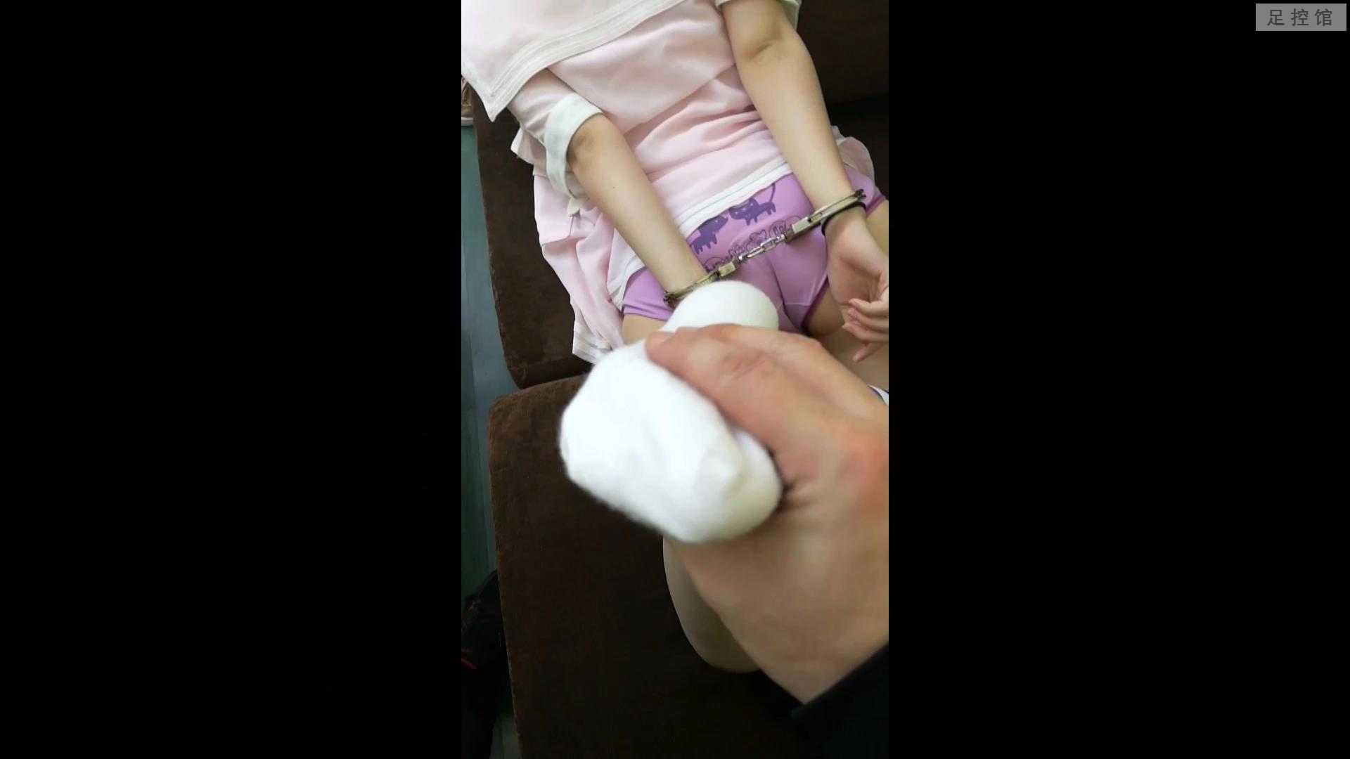 猥琐大爷亲仙女[00_19_14][20230705-101413].jpg